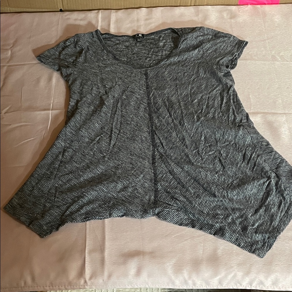 Cable & Gauge Charcoal Short Sleeve Top